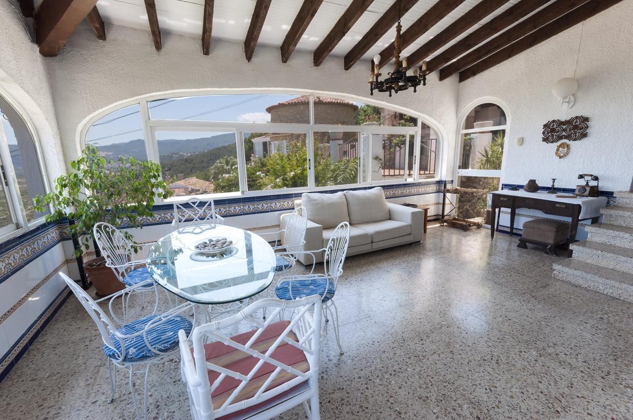 Llumicel Villa Ador Exterior photo